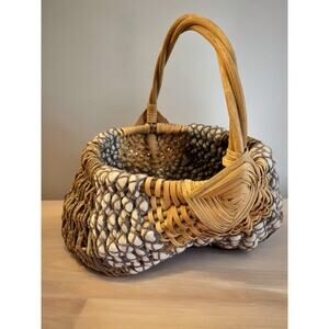 Large Primitive Vtg 18"w X 11" h Egg Buttocks Basket Hand Made Market Cottage